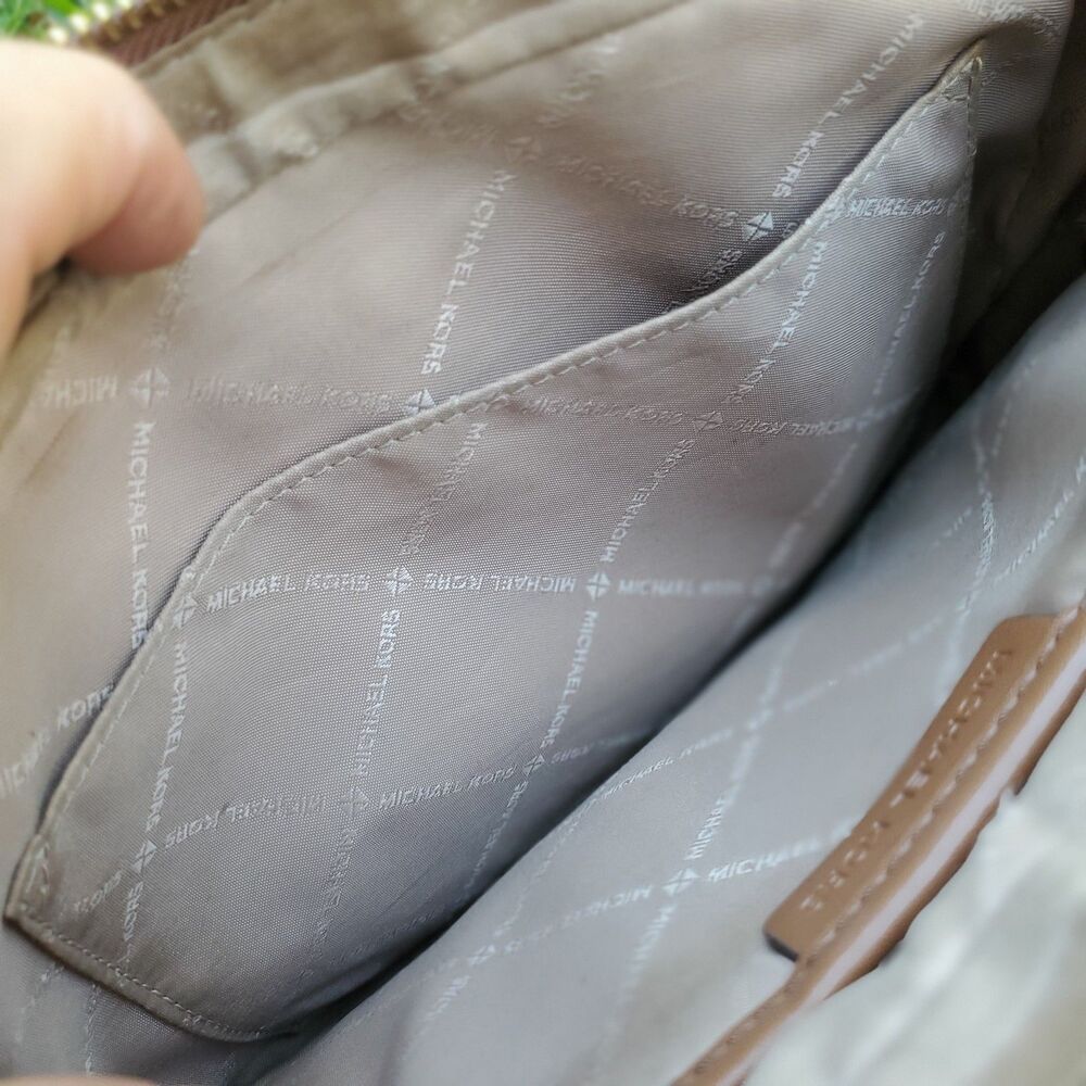 Michael Kors Crossbody - Picture 9 of 11